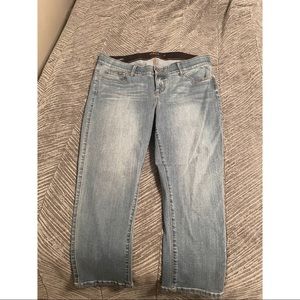 Torrid bombshell skinny jeans cropped light wash size 16 gently worn